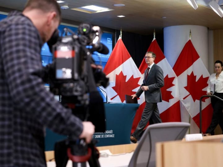 Pejabat Bank of Canada Menganggap Pemotongan Jumbo Kedua Sebagai 'Keputusan yang Sangat Dekat'