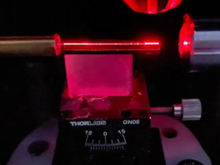Spektrometer yang 1.000 kali lebih kecil mengemas kekuatan perangkat yang lebih besar, dapat meningkatkan penelitian luar angkasa.