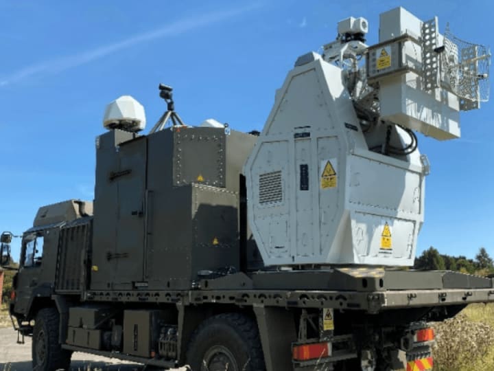 Senjata baru Inggris menggunakan gelombang radio untuk menghancurkan kawanan drone dengan biaya 13 sen per tembakan.