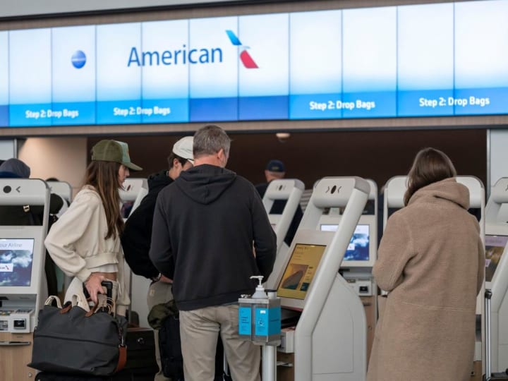 American Air Mengatakan Penundaan Liburan Disebabkan oleh Gangguan Teknologi Vendor