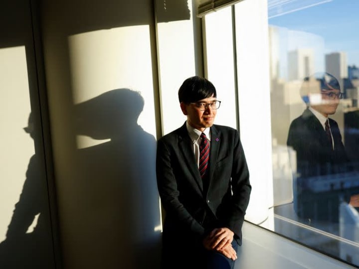 Komedian Jepang yang beralih menjadi investor meluncurkan dana bersama mantan 'ahli saham' Goldman.