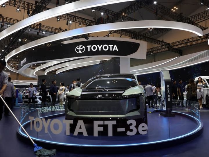 Produksi global Toyota turun selama 10 bulan meskipun penjualan meningkat.