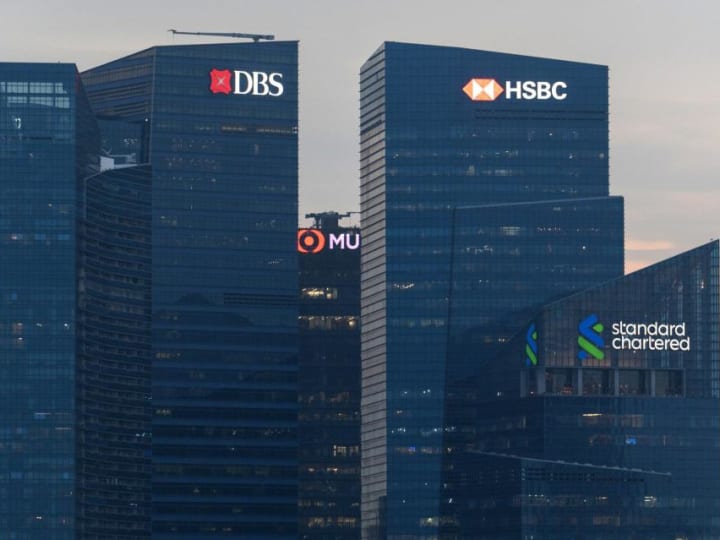 Pengusaha di Hong Kong berencana untuk merekrut lebih banyak manajer hubungan dan analis data tahun depan.