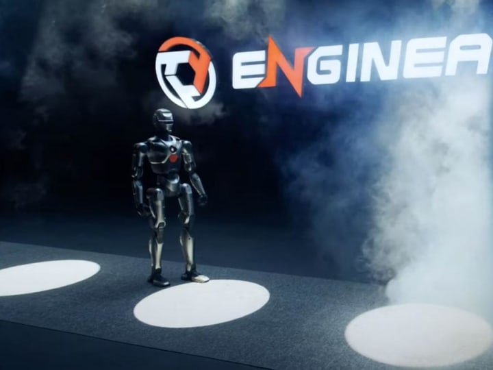 Tonton: China memperkenalkan robot humanoid ultra-akrobatik dengan kekuatan putaran pinggang 320°.