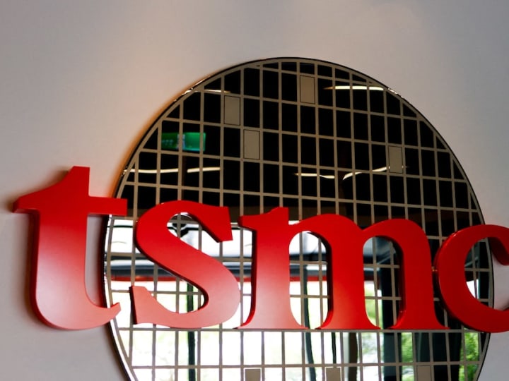 TSMC menghentikan pengiriman ke perusahaan China setelah chip ditemukan pada prosesor Huawei, kata sumber.