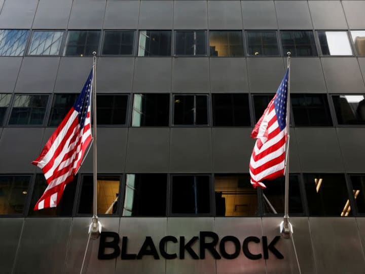 Regulator bank memberikan batas waktu Januari kepada BlackRock terkait kepemilikan saham bank.