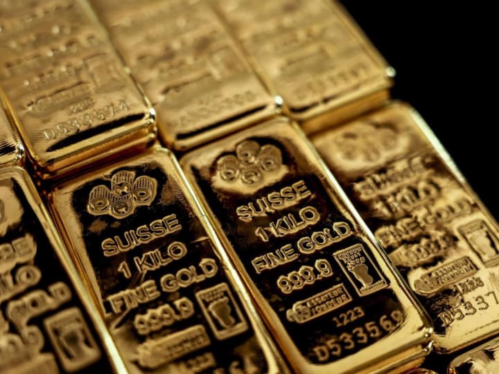 Emas Turun Saat Trader Menunggu Data Ekonomi Kunci AS
