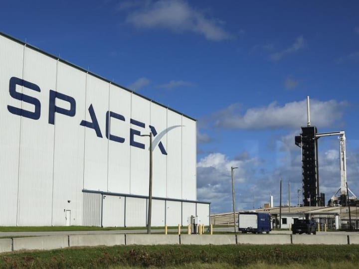 Italia merencanakan kesepakatan layanan keamanan telekomunikasi SpaceX senilai Rp 24.67 triliun ($1,5 miliar) .