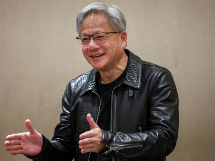 Saham melonjak pada hari Senin dengan CES yang akan datang, pendapatan rekor Foxconn.
