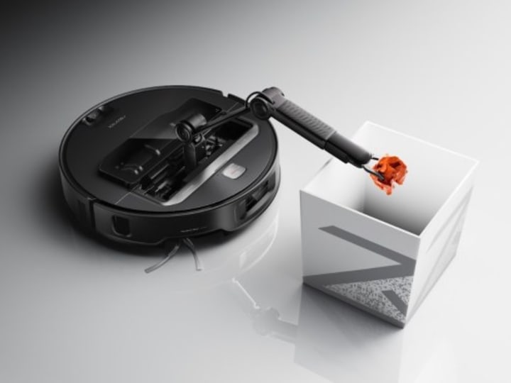 Saksikan robot penyedot debu ini mengambil kaus kaki kotor Anda di CES 2025.