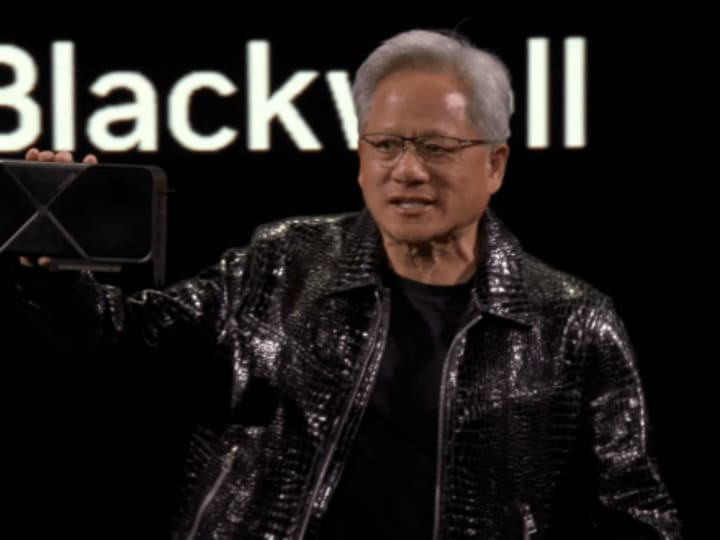 Saksikan Jensen Huang meluncurkan GPU RTX 5090 di CES 2025.