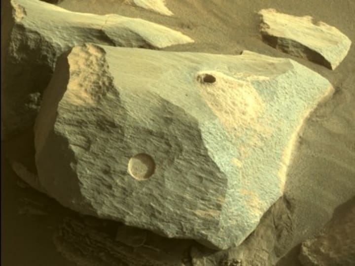 NASA masih belum memiliki rencana untuk membawa batuan Mars yang berharga ke Bumi.
