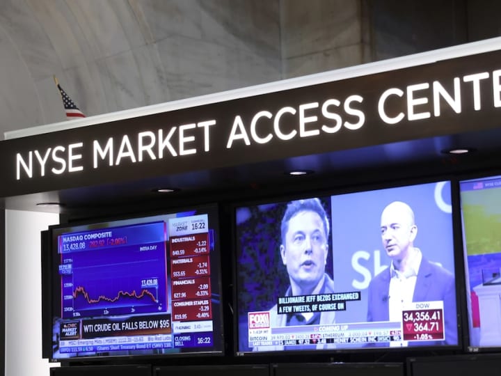 Bezos tidak melihat ancaman dari hubungan Musk-Trump dalam perlombaan luar angkasa.