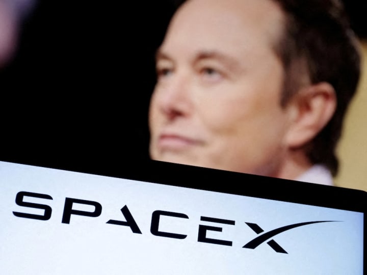 Italia akan sepenuhnya mengendalikan data dalam setiap kesepakatan Starlink, kata penasihat Musk.