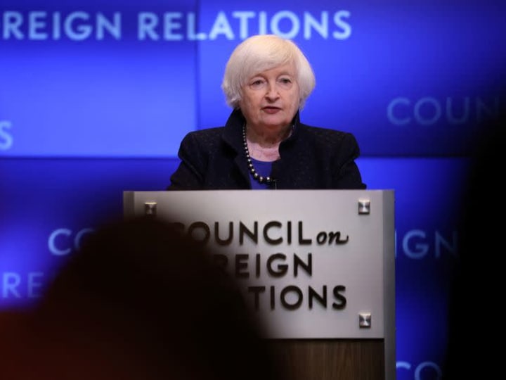 Yellen membela pengeluaran COVID, mengatakan bahwa itu menyelamatkan jutaan orang dari kehilangan pekerjaan.