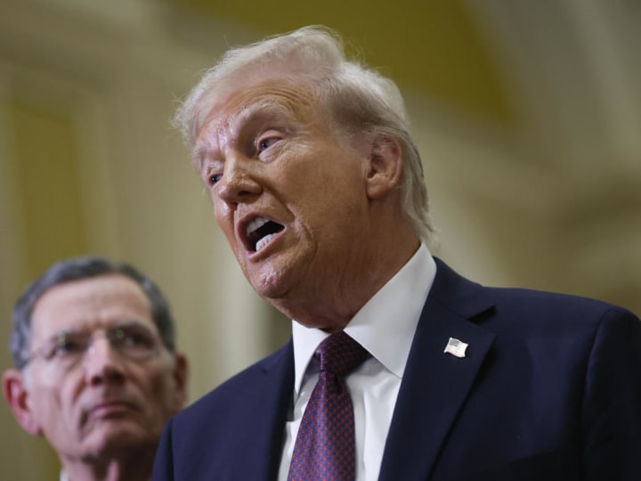 Rencana ekonomi Trump menghadapi pasar obligasi yang 'sangat tidak biasa' seiring dengan terus membengkaknya utang nasional.