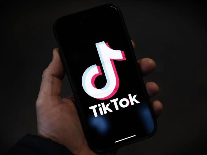 TikTok Bangkit Dari Kematian, Mengganggu Pemakaman Penuh Meme