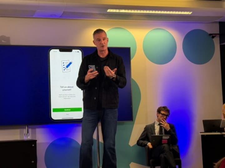 Inggris merencanakan 'dompet digital' untuk SIM dan identitas lainnya, ditambah chatbot yang didukung oleh OpenAI.