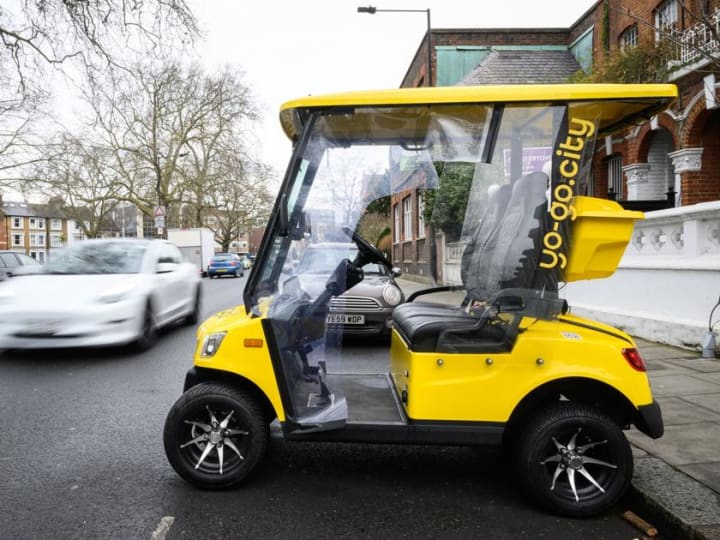 Kereta Listrik Mini Yo-Go Meluncur di Jalanan London