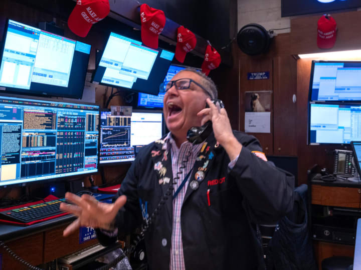 Pasar saham hari ini: Nasdaq melonjak memimpin futures AS lebih tinggi saat Netflix meroket, buzz AI kembali muncul.