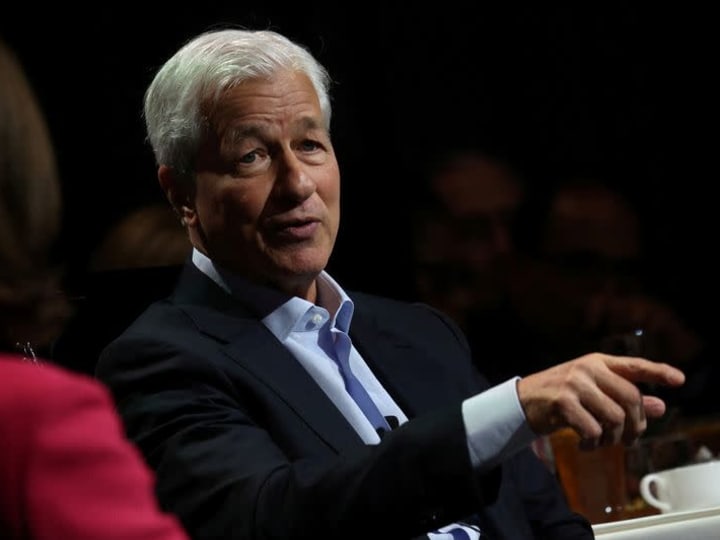 Kepala JPMorgan, Dimon, memuji mantan lawan bebuyutannya, Elon Musk, lapor CNBC.