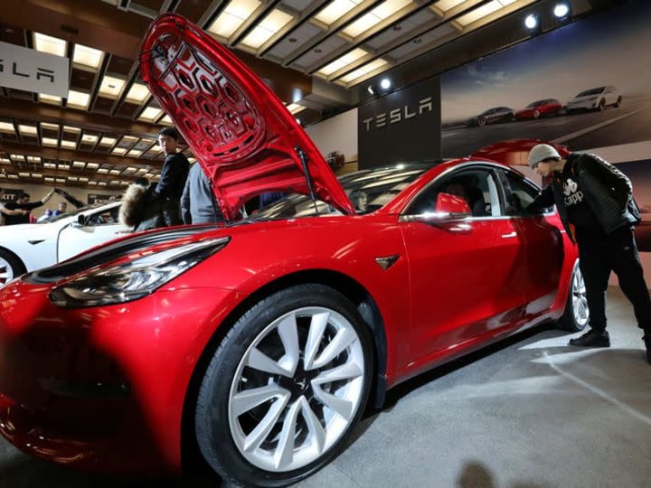 Tesla akan menaikkan harga semua mobil di Kanada mulai 1 Februari, menurut situs web.