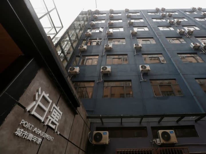 Vanke China sedang dalam pembicaraan untuk menjual saham perusahaan logistiknya kepada GIC, kata sumber.