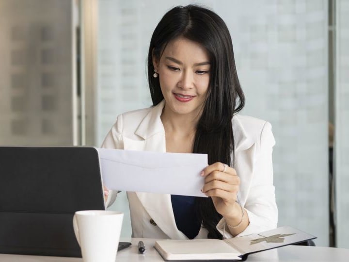 Lihat Bagaimana Gaji Rp 1.64 miliar ($100K)  Terlihat Setelah Pajak di Negara Bagian Anda