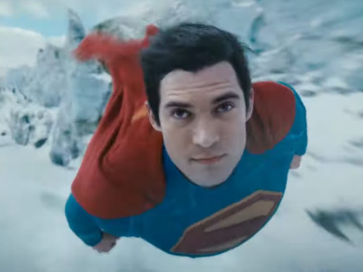 ‘Superman’ Terbang Dalam Trailer Baru Dan Terlihat . . . Aneh