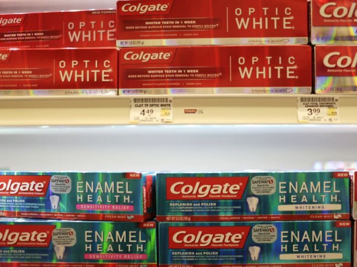 Colgate berusaha mengurangi dampak kemungkinan tarif pada pasta gigi yang diproduksi di Meksiko.