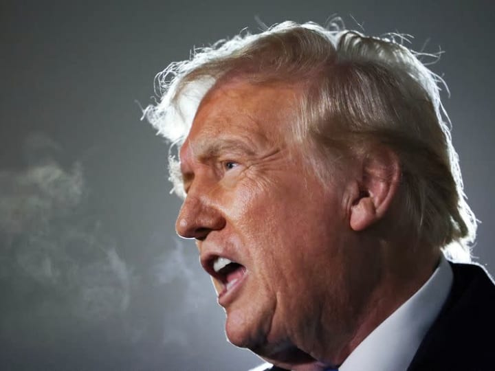 Eksklusif - Koin meme Trump menghasilkan hampir Rp 1.64 triliun ($100 juta)  dalam biaya perdagangan, sementara trader kecil mengalami kerugian.