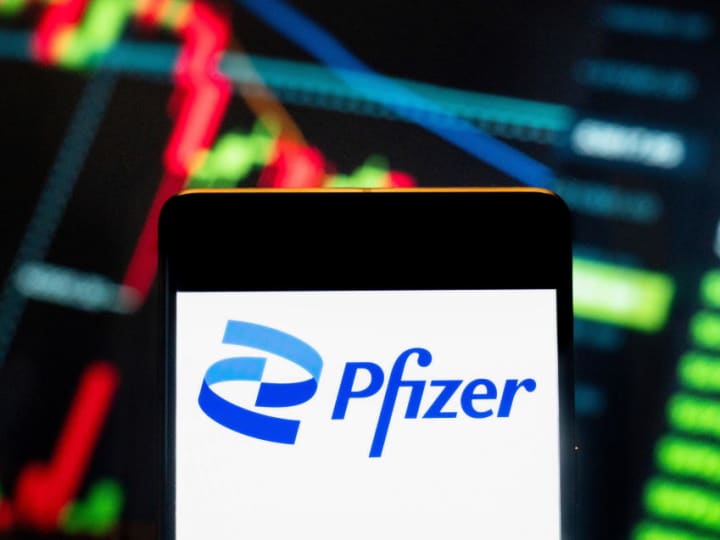 Pfizer mengalahkan perkiraan pendapatan Q4 dan FY '24, saham datar di perdagangan awal.