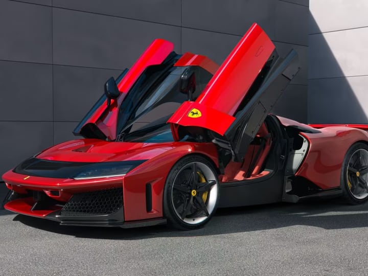 Saham Ferrari melonjak lebih tinggi setelah hasil yang positif, karena produsen mobil mewah tersebut mencatatkan keuntungan sebesar Rp 1.89 miliar ($115 ribu)  per mobil.