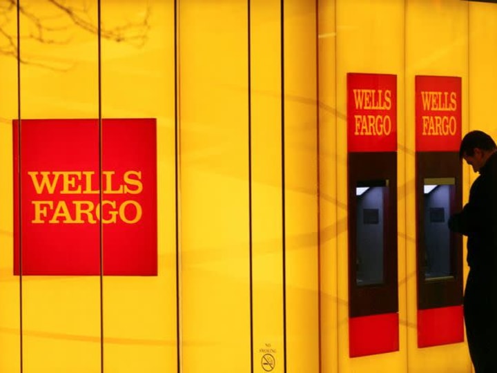 Fed menghentikan dua tindakan penegakan hukum tahun 2011 terhadap Wells Fargo.