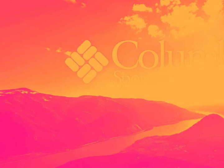 Columbia Sportswear (NASDAQ:COLM) Melebihi Target Penjualan Q4 Namun Saham Turun