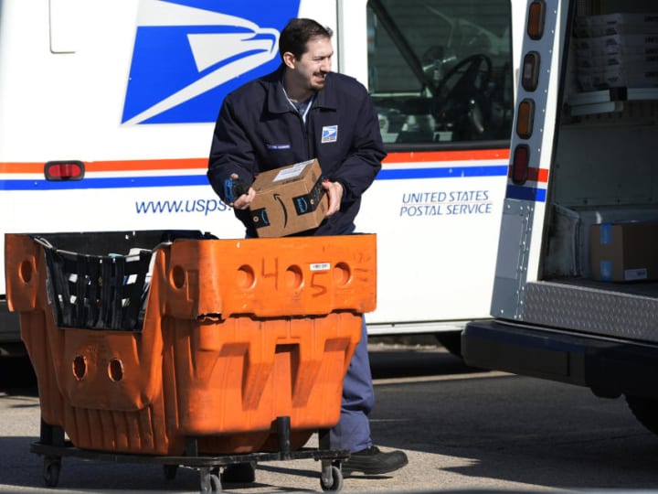 USPS telah menangguhkan pengiriman paket dari Hong Kong dan China. Berikut adalah apa artinya bagi Shein dan Temu.
