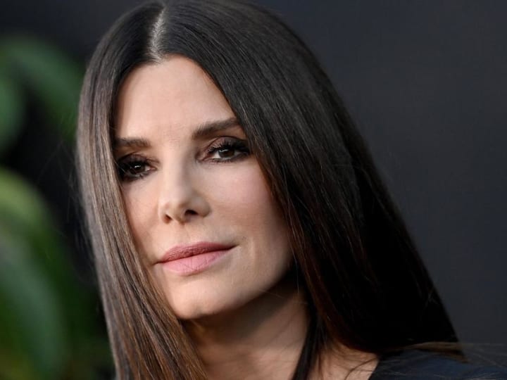 Penggemar Sandra Bullock dan Brad Pitt Menjadi Sasaran Penipuan Melalui Media Sosial