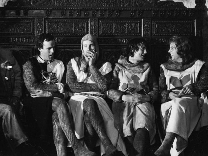 Selalu Lihat Sisi Cerah dari Permainan Peran Monty Python