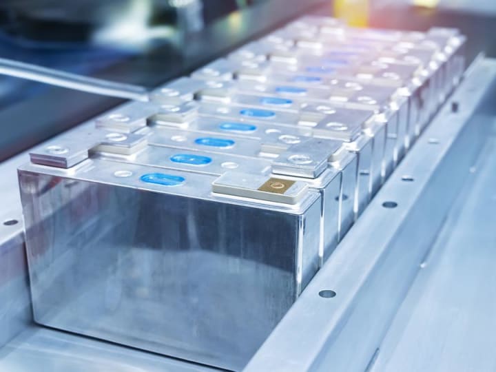 Membalikkan penuaan pada baterai lithium: Terapi presisi China untuk memperpanjang umur sel EV