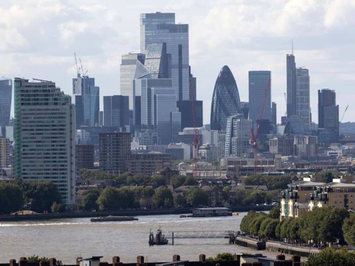 London Stock Exchange akan bertahan meskipun ada eksodus perusahaan, tegas kepala bursa.