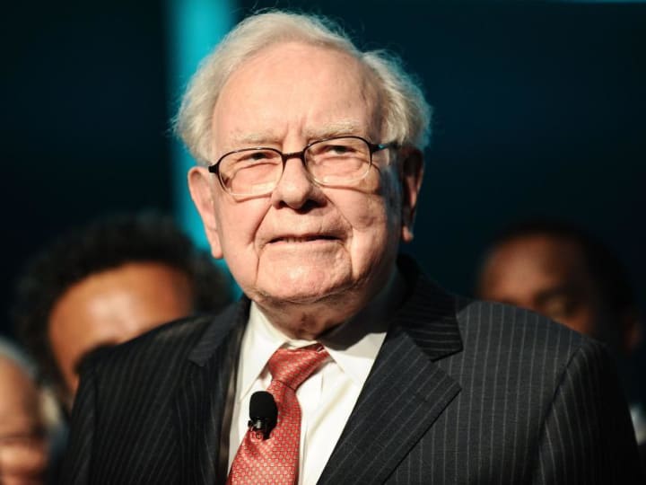 Warren Buffett mengatakan bahwa tarif adalah 'sebuah tindakan perang, sampai batas tertentu'.