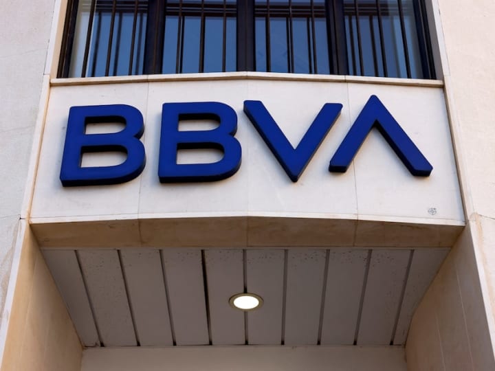 BBVA berencana untuk menggandakan pendapatan perbankan investasinya, menurut laporan.