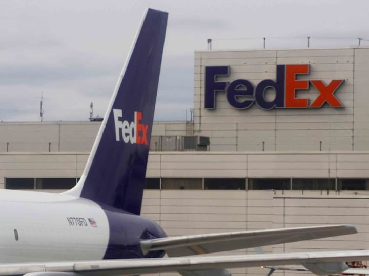 Apa pendapat analis tentang saham FedEx menjelang laporan pendapatan?