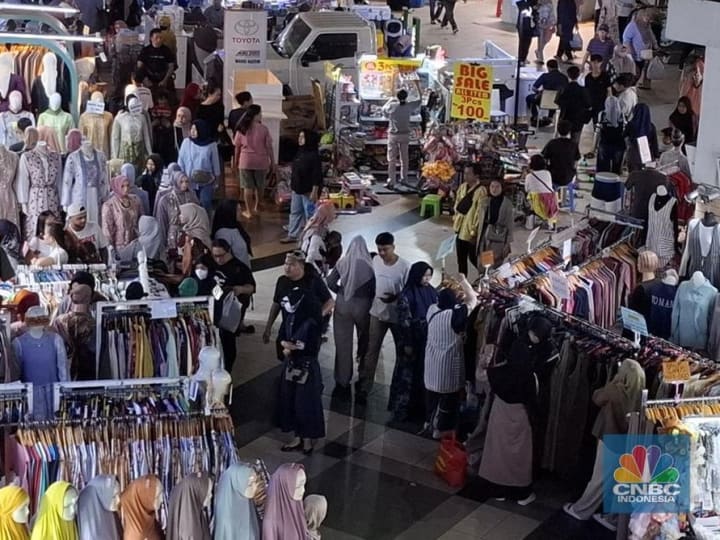 Kondisi Ekonomi RI Jelang Lebaran 2025, Warga RI Ogah Belanja