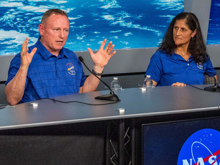 Apa yang sebenarnya terjadi dengan Elon Musk dan para astronot yang 'terdampar' itu?