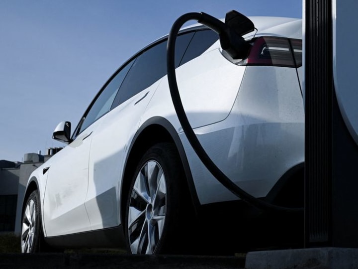Penjualan dan pangsa pasar Tesla di Eropa turun lagi pada bulan Februari.