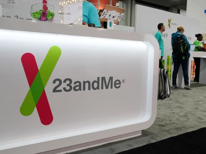 Perusahaan pengujian DNA 23andMe mengajukan kebangkrutan karena permintaan menurun.