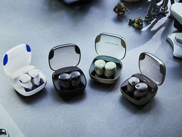 Earbud Audio-Technica R2-D2 memainkan bunyi bip dan bloop untuk peringatan audio.