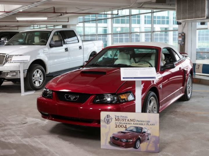 Ford menawarkan diskon di seluruh lini, memanfaatkan lonjakan penjualan yang disebabkan oleh tarif baru-baru ini.