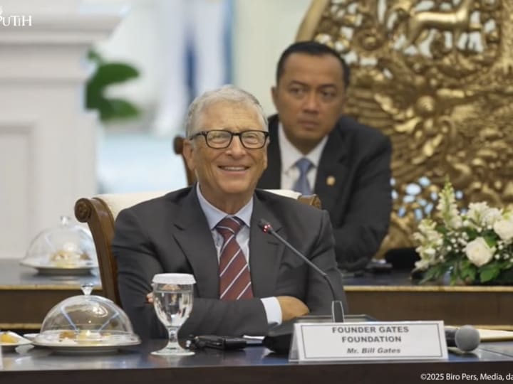 Bill Gates Jelajahi Kuliner Singapura dan Luncurkan Rencana Vaksin TBC di Indonesia